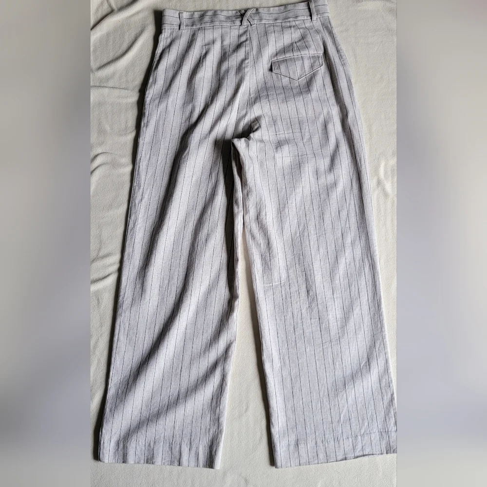 Banana Republic pinstripe linen pants, size 14